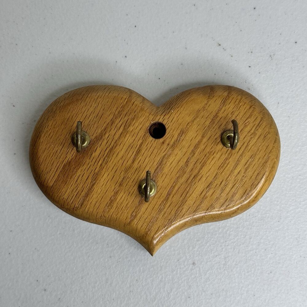 Wooden Heart Wall Plaque Three Hook Pegs Country Farmhouse Rustic Key Holder VTG